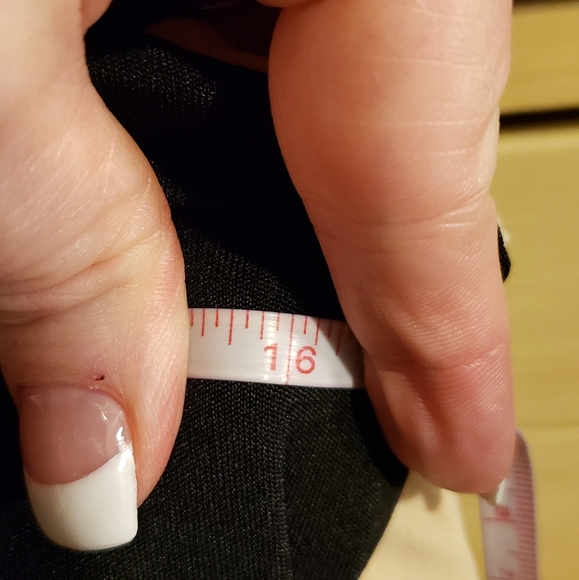 Ladies cold shoulder fashion top - Picture 2 of 9